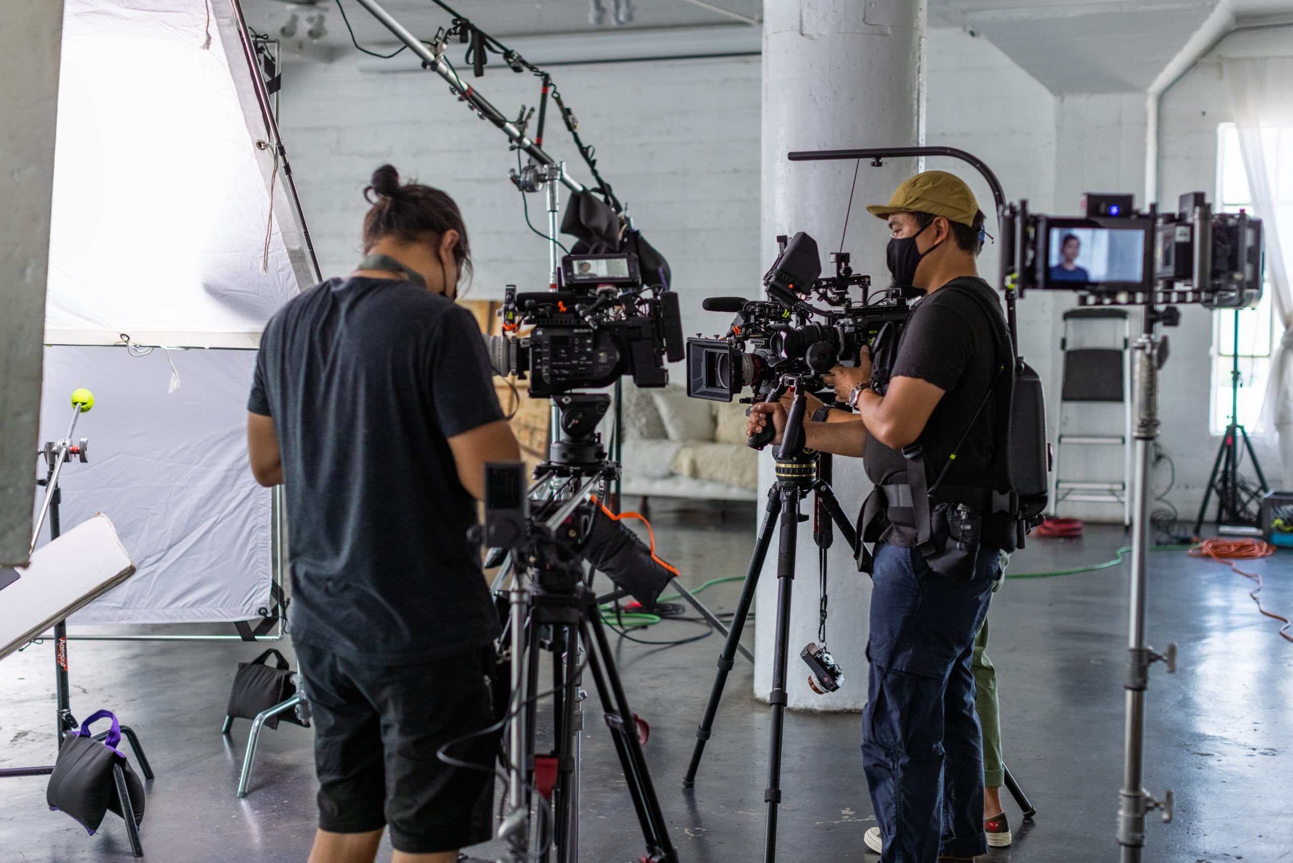Onze makers aan het werk op de set